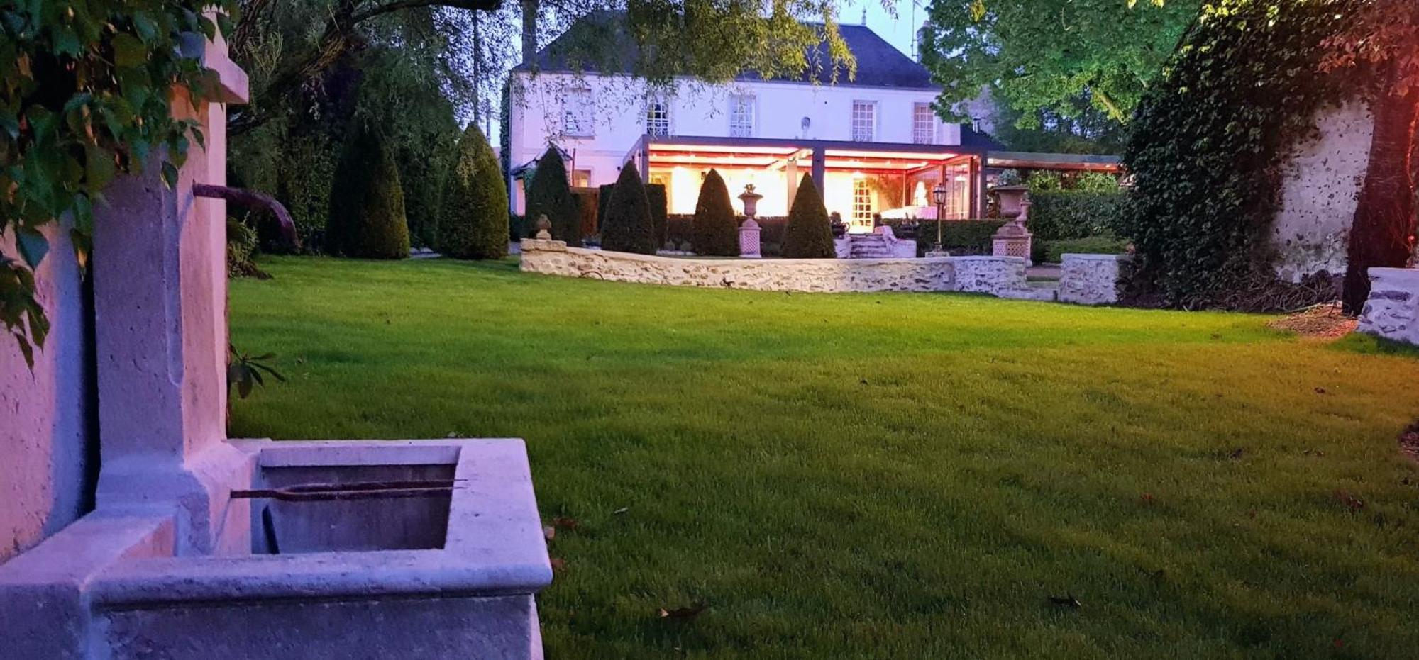 Domaine Des Clos Vallees Longnes Exteriör bild