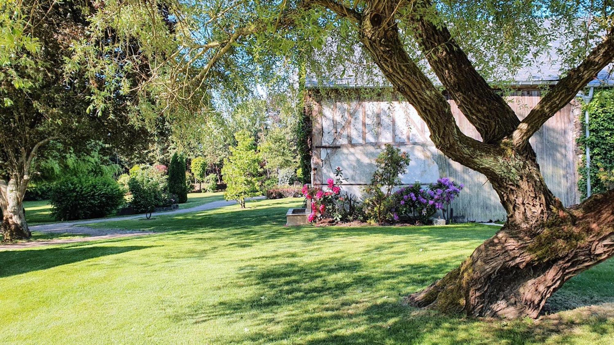 Domaine Des Clos Vallees Longnes Exteriör bild